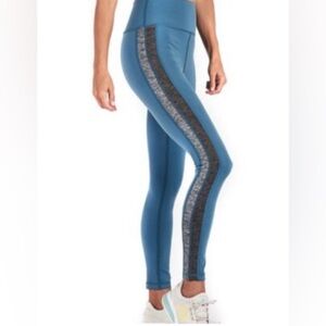 VUORI Racer High Rise Side Stripe Leggings Womens Small Teal Gym Yoga Running XS